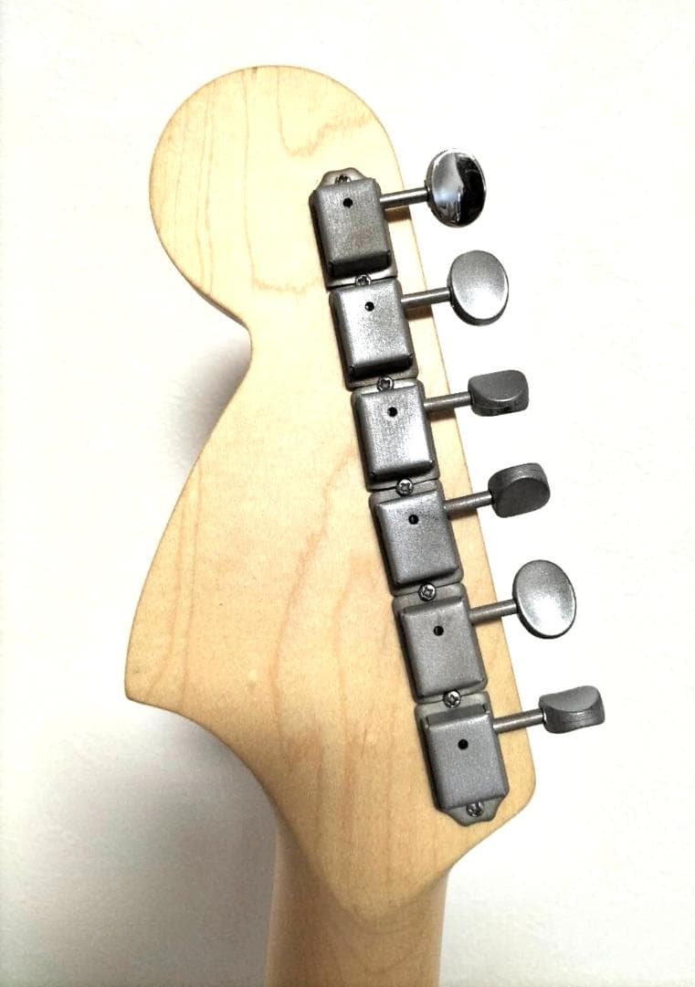 ストラトシンライン①　ハードレリックサーフグリーン　SSH　ステンレスフレット