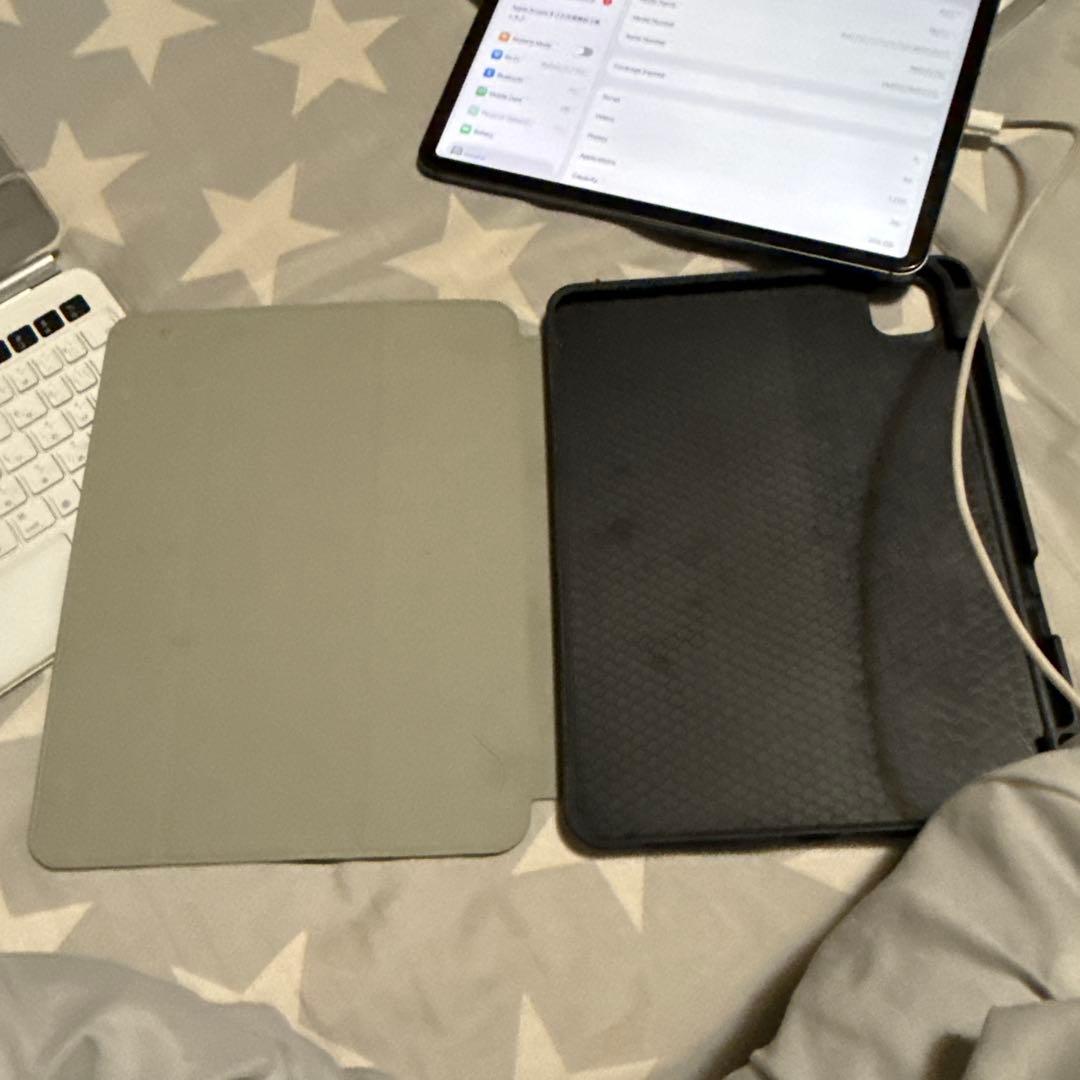 iPad Pro 2nd (11 inch)本体とMagicKeyboarセット