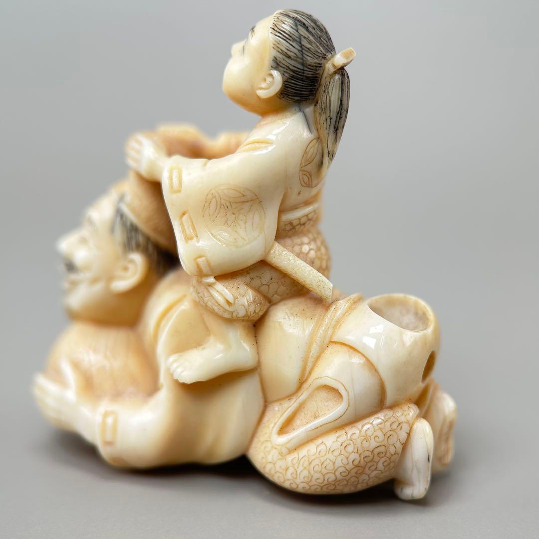 子供と老人極上　根付　天然素材アンティーク骨董　飾り物古美術置物細密細工