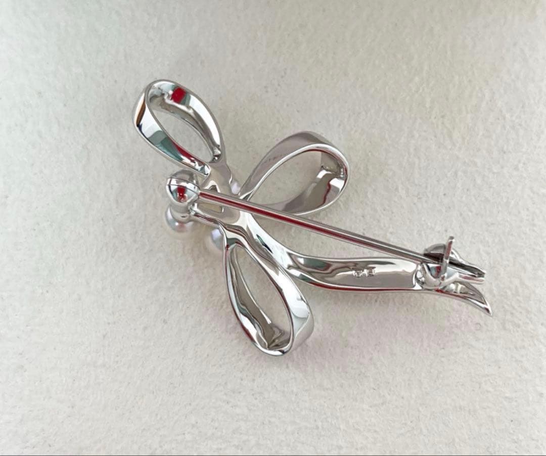 ミキモトのパールブローチ　リボン