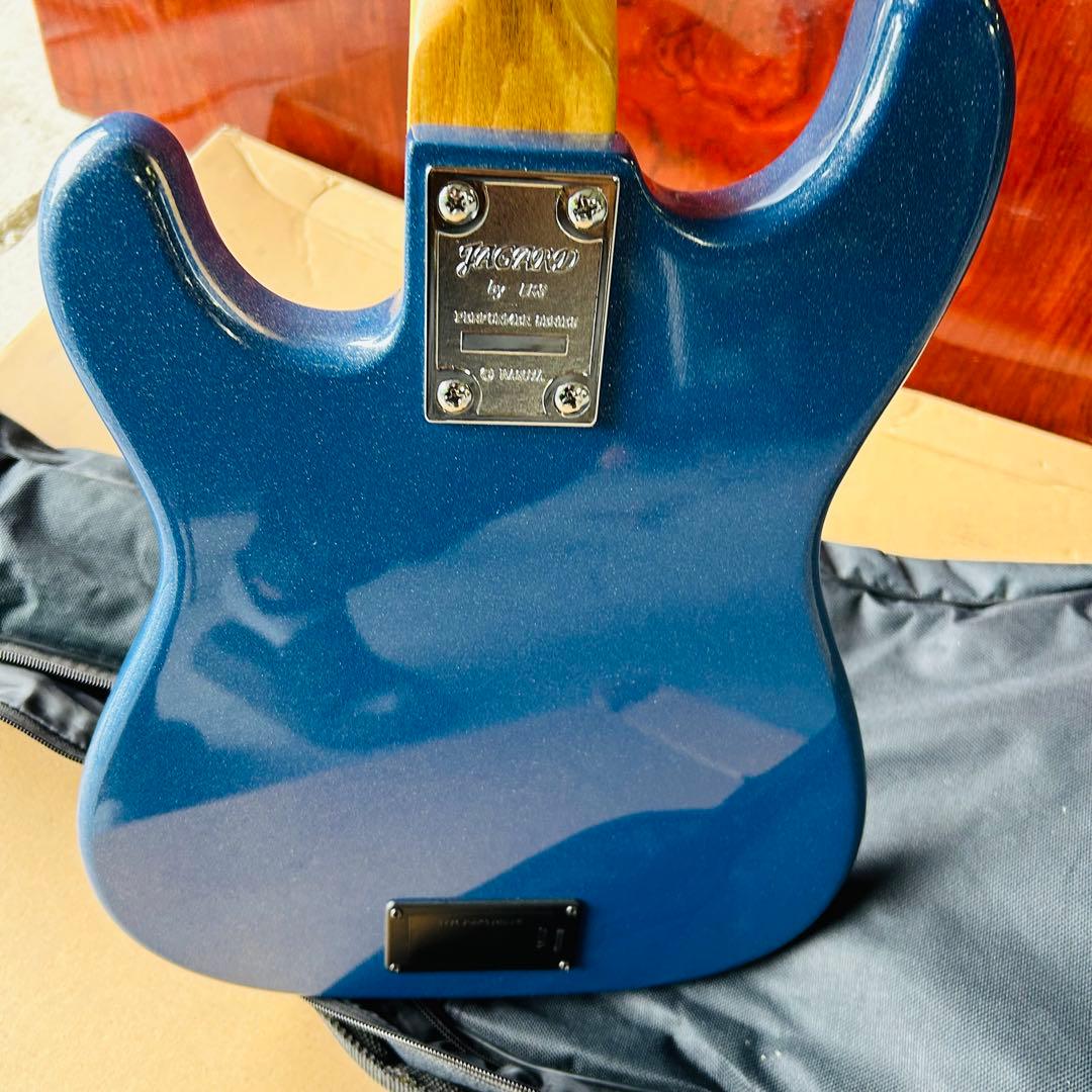 JAGUAR ストラトキャスタータイプ エレキギター