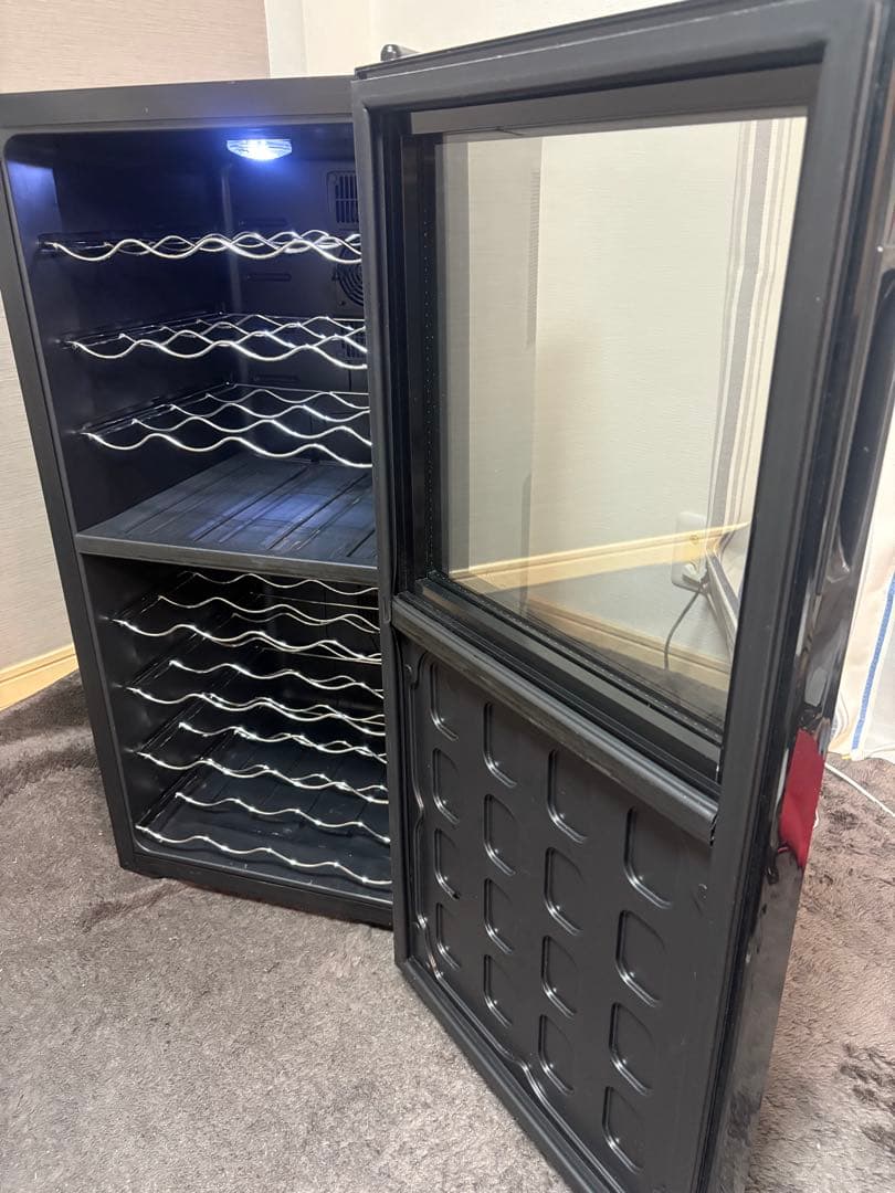 コンポジット a05396 ワインセラー 2019年製