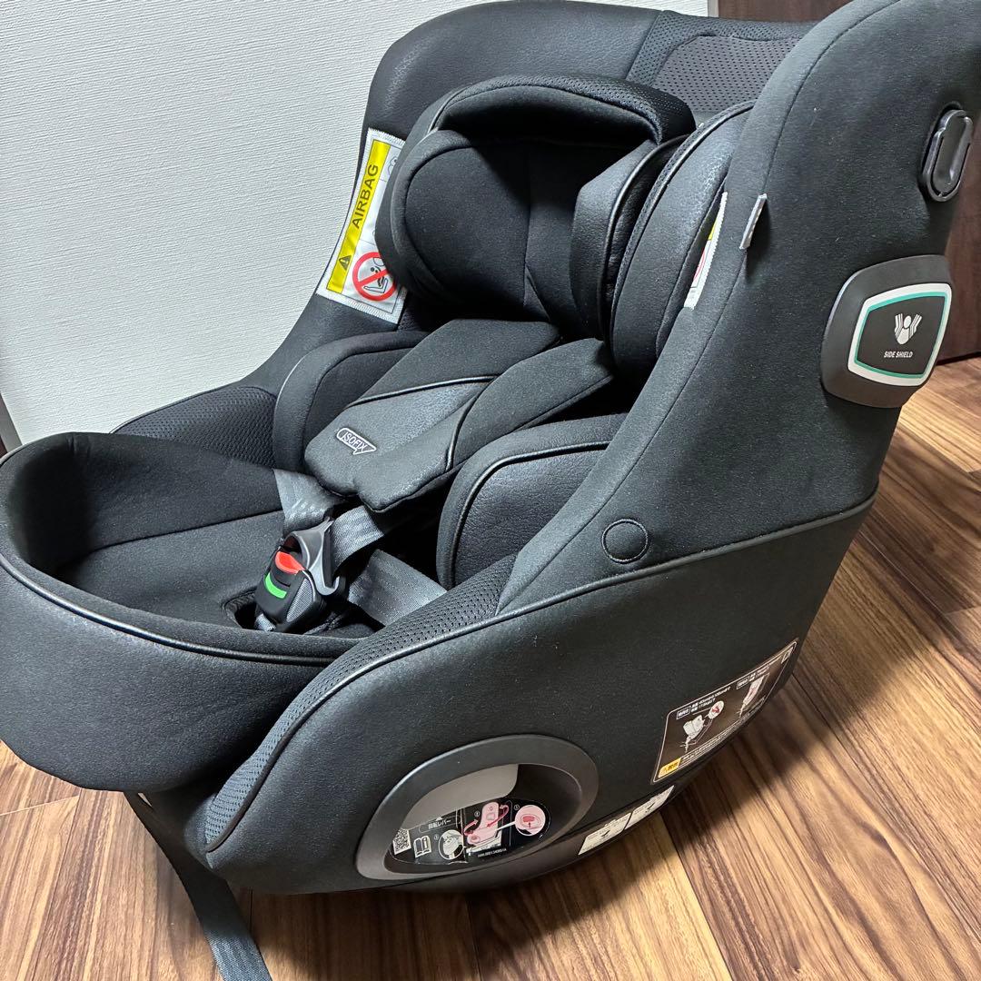 【美品】Aprica チャイルドシート　アカチャンホンポ　クルリラビッテエックス