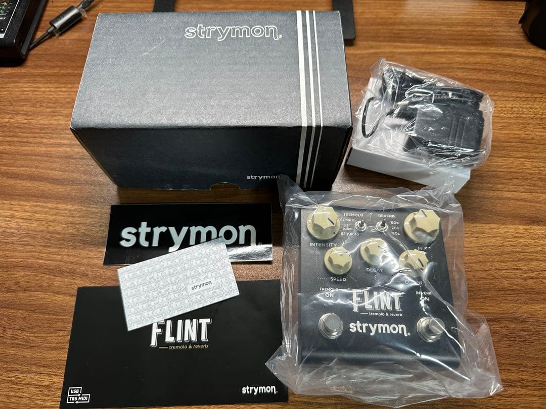 Strymon FLINT V2 トレモロ・リバーブ
