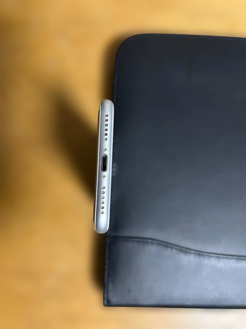 iPhone8 64GB 美品 バッテリー82% 動作良好 画面傷なし