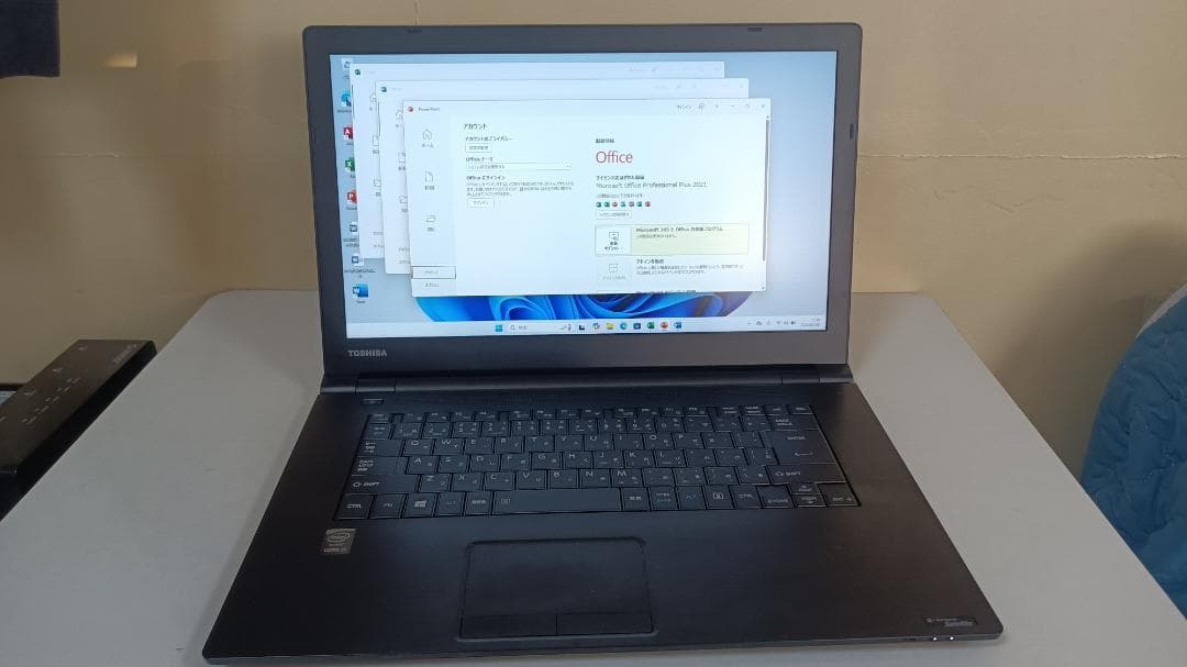 美品ノートパソコンTOSHIBA第五世代Corei5 SSD256Gメモリ16G