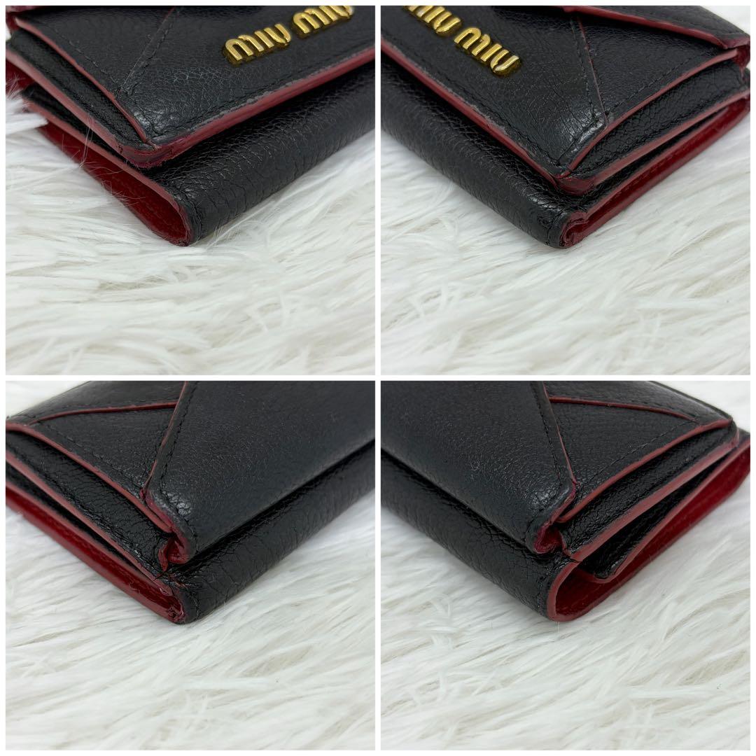 美品✨️ミュウミュウ　三つ折り財布　ラブレター　マドラス レザー ハート 黒