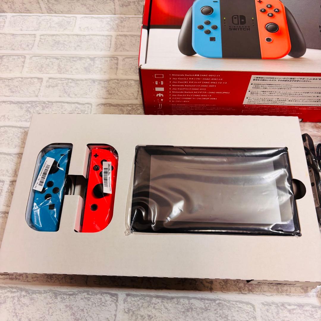 ともさん専用　Nintendo Switch ネオンレッド・ネオンブルー