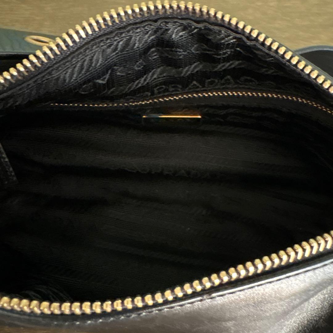 ヴィンテージ　PRADAミニショルダーバッグ