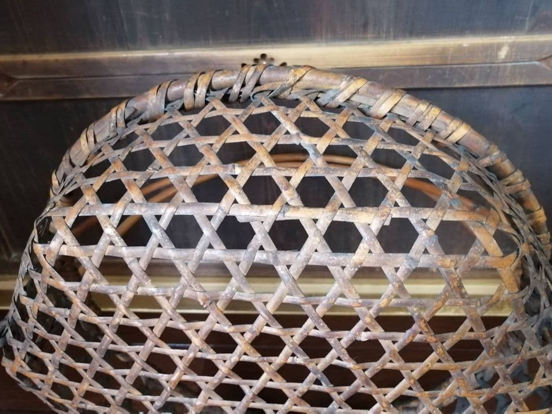 古い手付きの摘み菜籠　「野の籠展」案内状付き