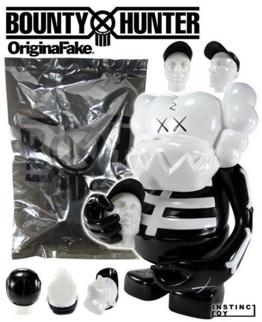 BOUNTY×HUNTER×KAWS【カウズ】 ブラック＆ホワイト