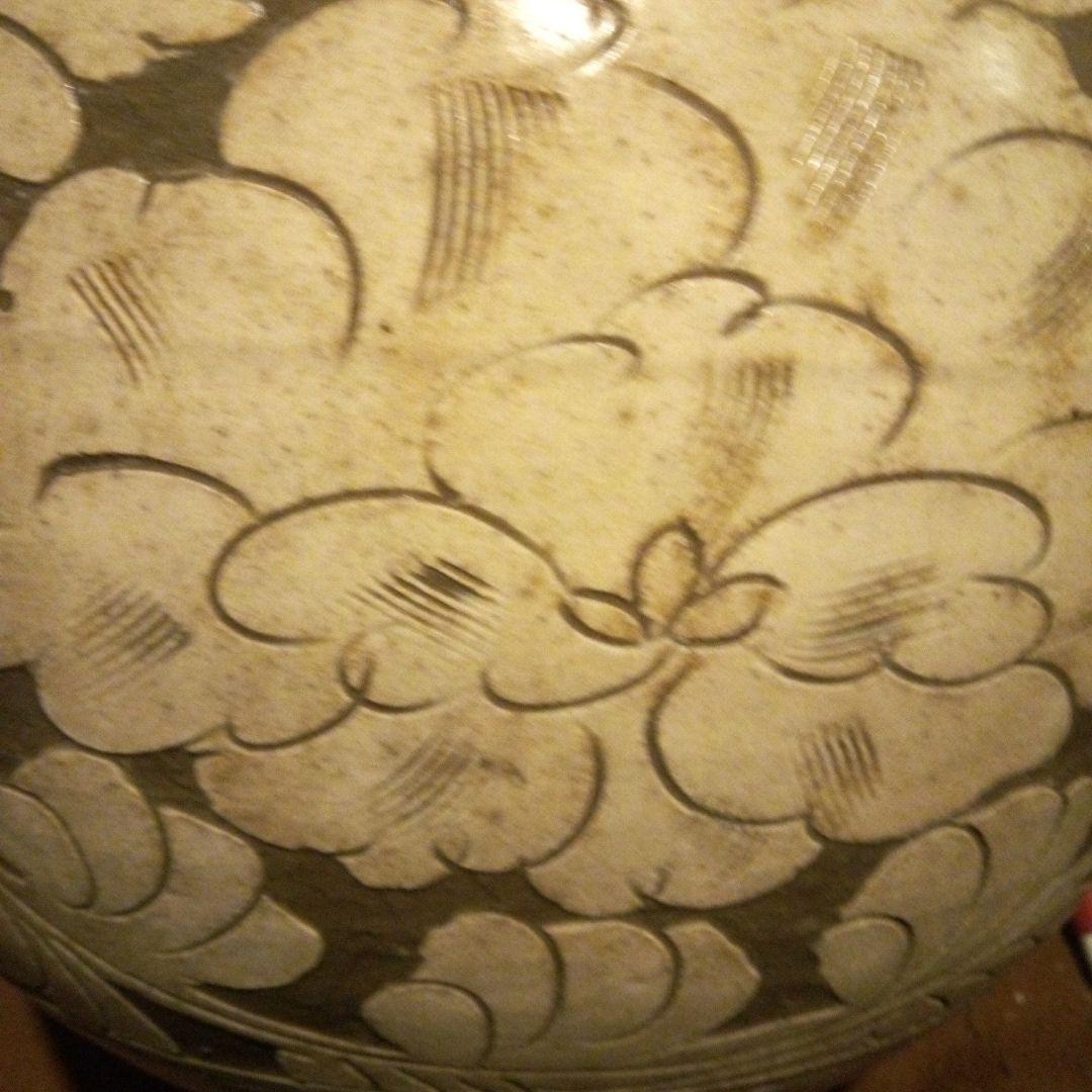 中国陶磁器　宋磁州窯　吹き彫り壺