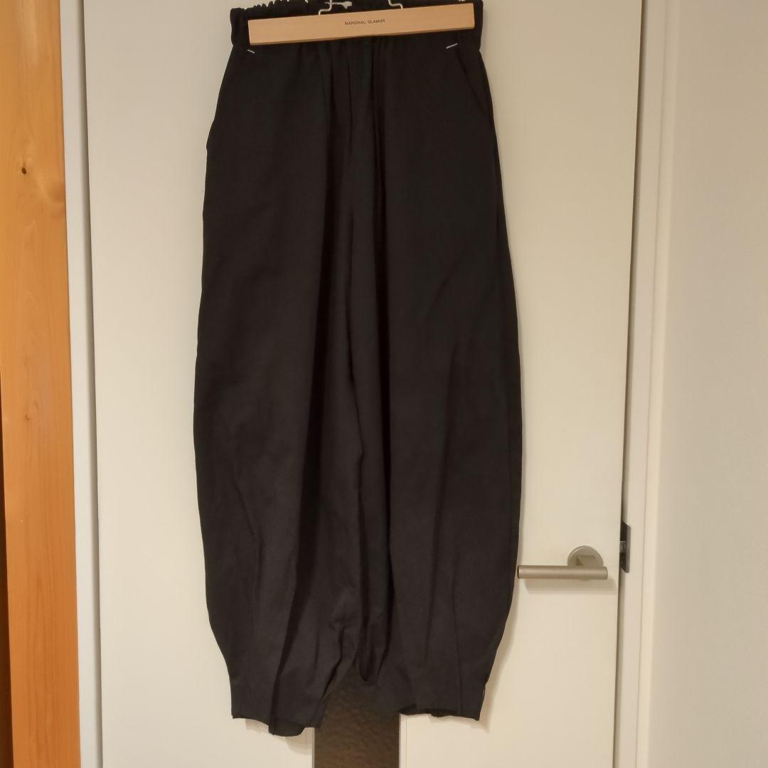 OMMO タックデザインコクーンパンツ黒 38 un3d.