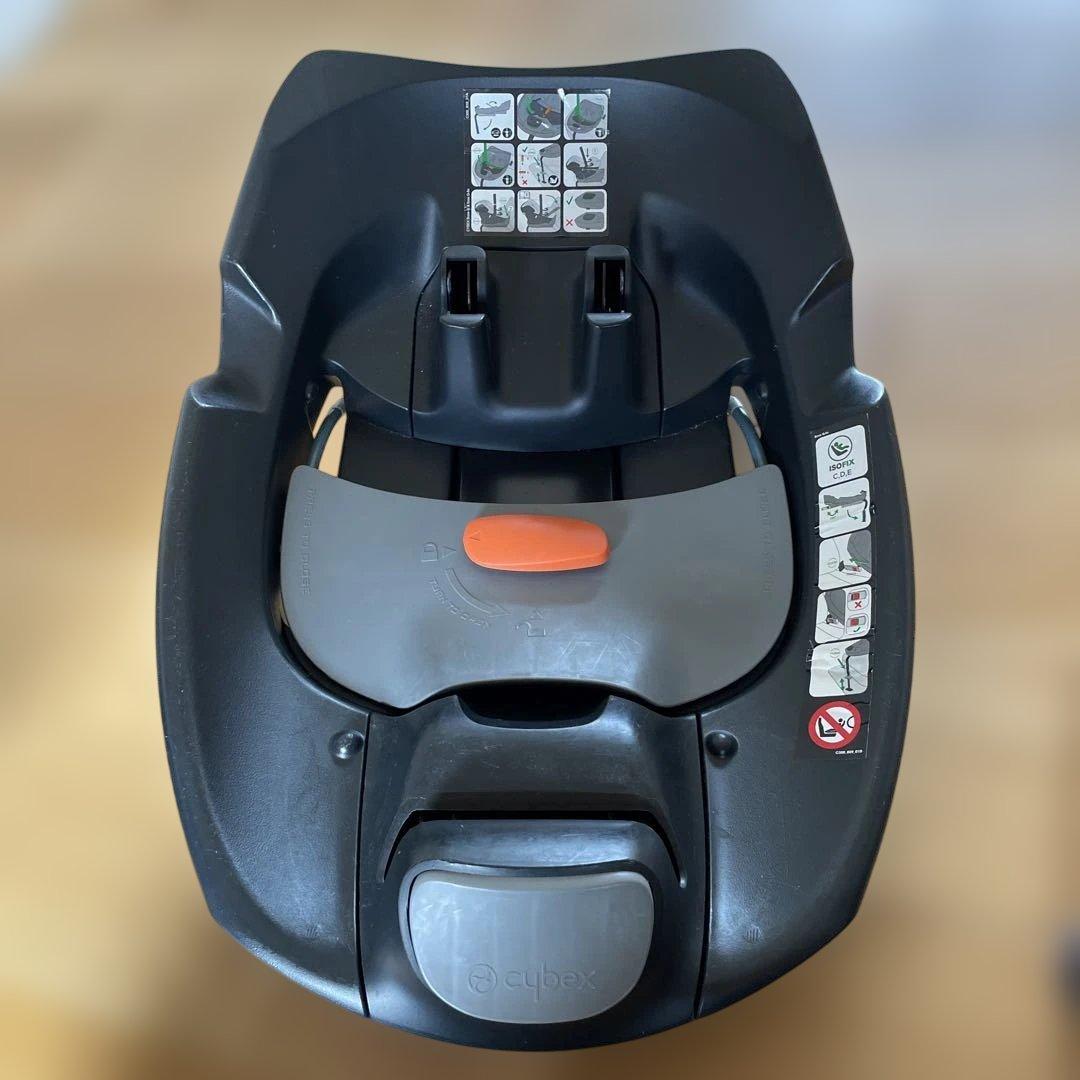 Cybex サイベックス　ATON Q チャイルドシート　ベース付
