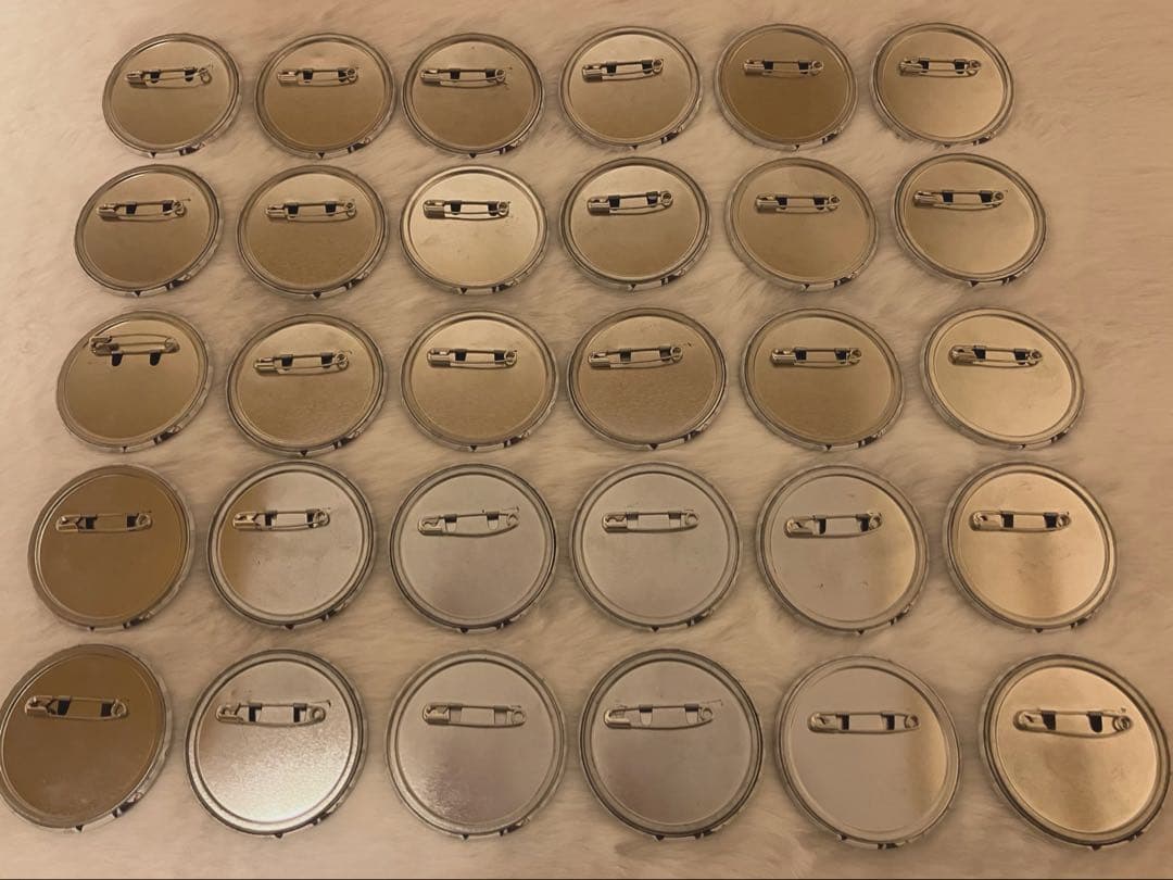 カラフルピーチ 2023缶バッチ どぬくさん×30個 ひめみやページ