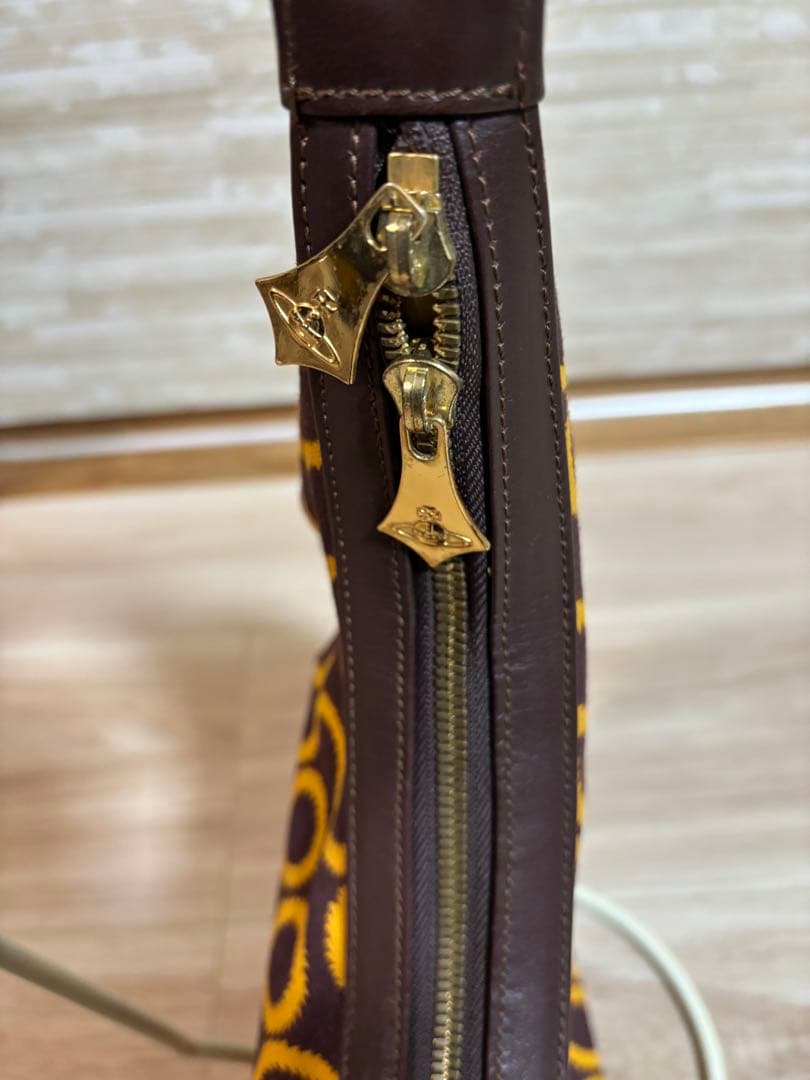 ヴィヴィアンウエストウッド　ヴィンテージスクイグル バナナバッグ　ワンショルダー