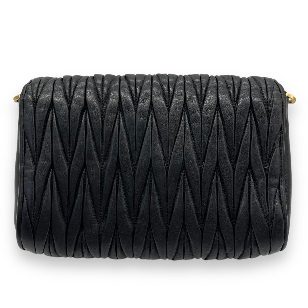 極美品■ミュウミュウ キルティング ギャザー ショルダーバッグ ポーチ 黒