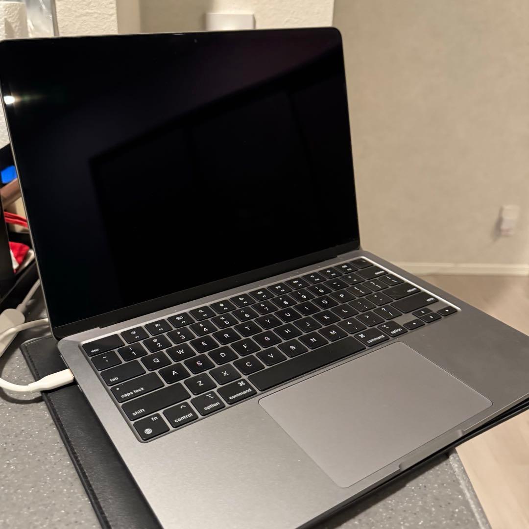 MacBook Air (M2, 2022) バッテリー状態 新品同様