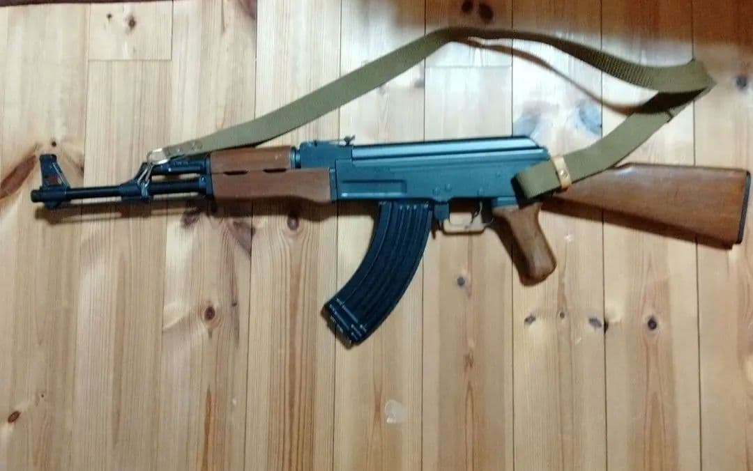 東京マルイ　AK47 スタンダード電動ガン　ケース付き