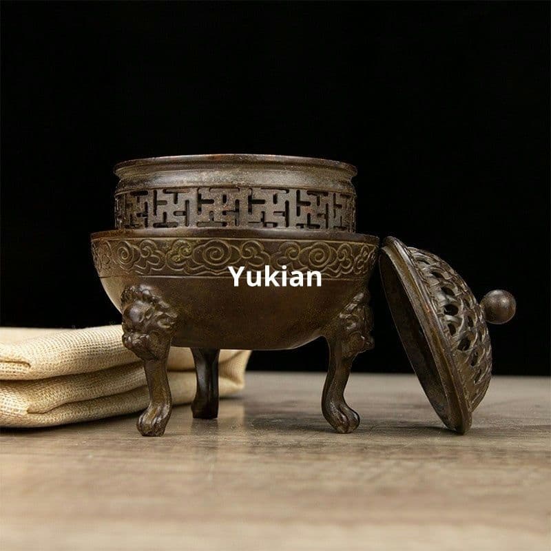 三層獅足祥雲紋薫香炉 三足銅炉 格子蓋 香道具 装飾品 工芸品 美術品