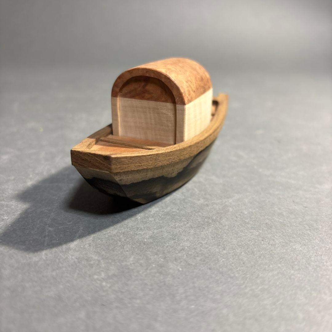 一徳　木地寄　舟　香合　共箱　黒柿等