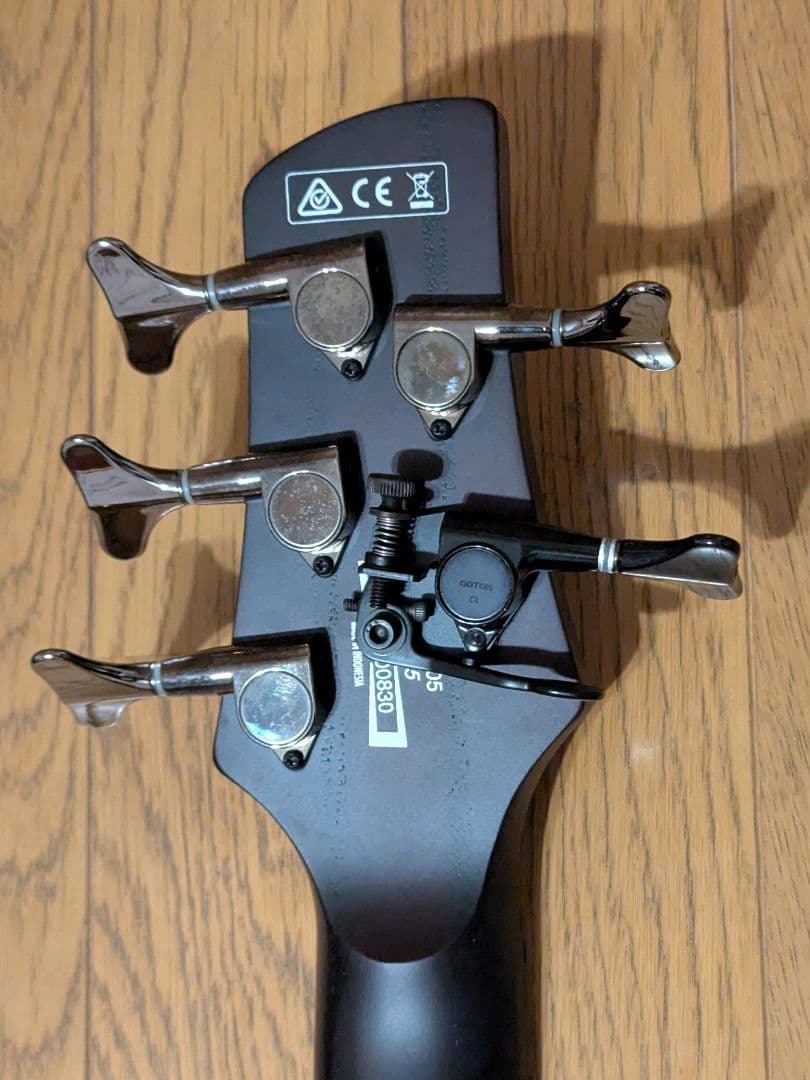 IBANEZ SRF705フレットレスベース + HIPSHOTエクステンダー