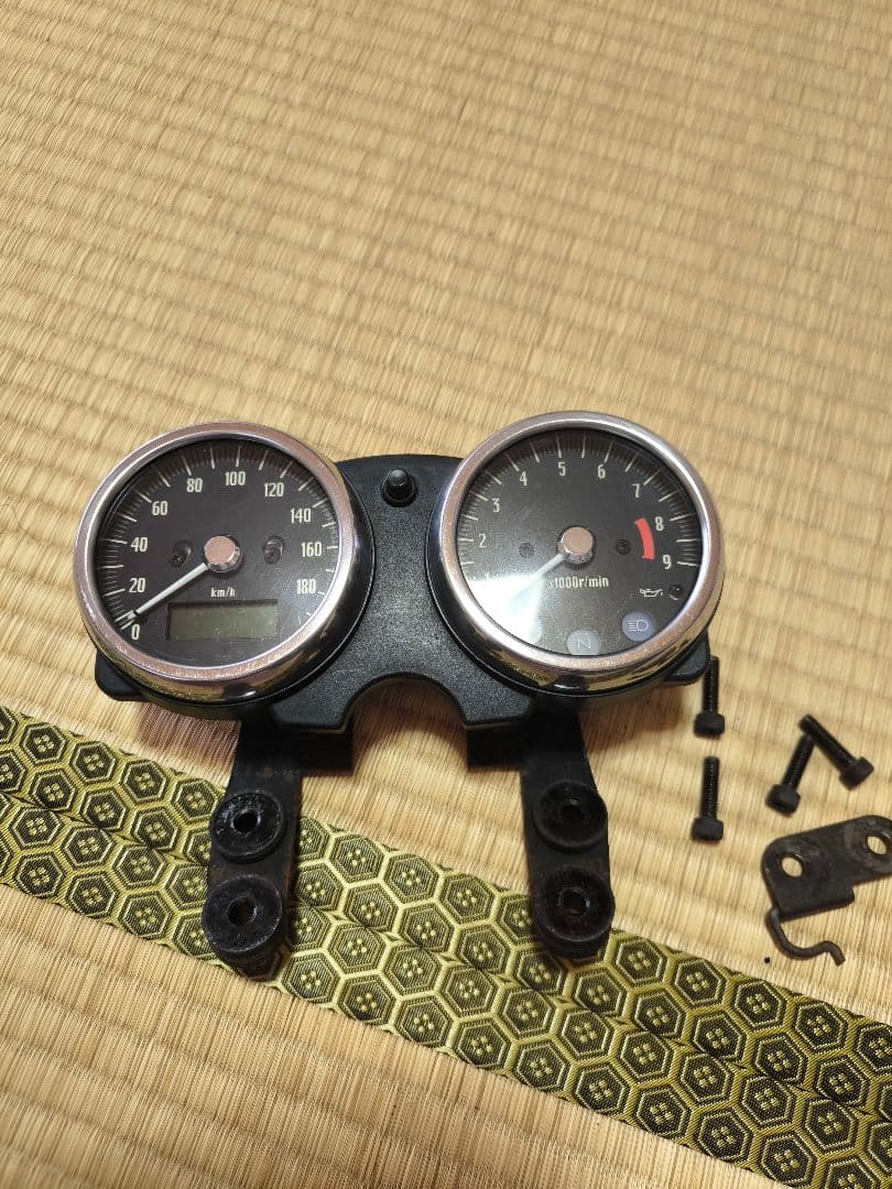 W650 純正　スピードメーター　バイクメーター 回転数計 速度計