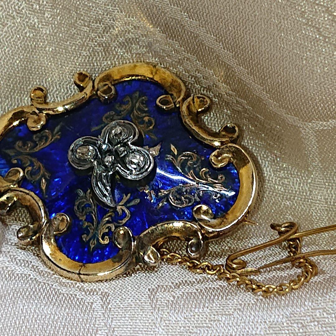 ヴィクトリア時代のブローチ