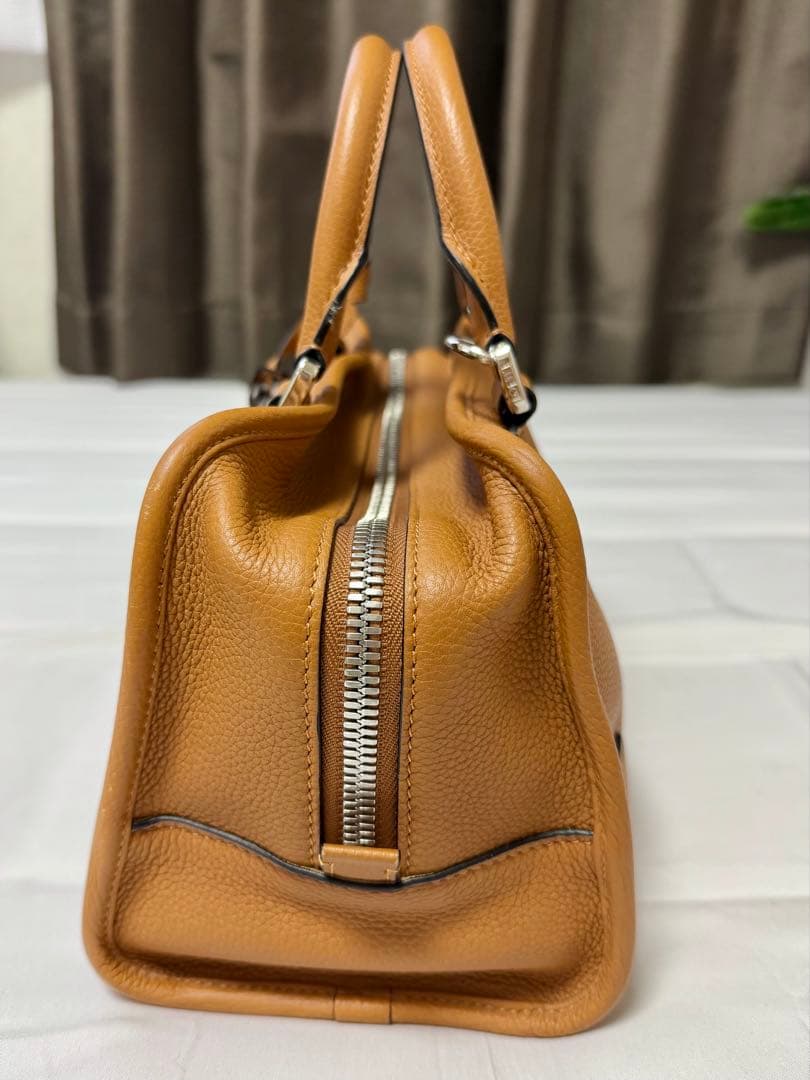 ロエベ アマソナ28 キャメル系