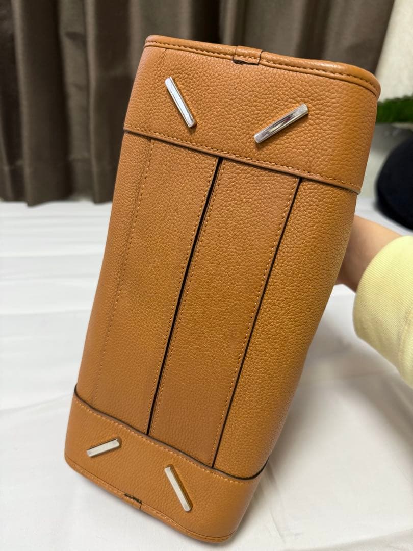 ロエベ アマソナ28 キャメル系