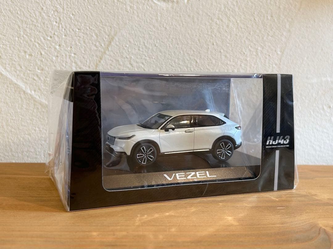 ホンダ ヴェゼル 1/43 プラチナホワイト ミニカー HJ431002PW