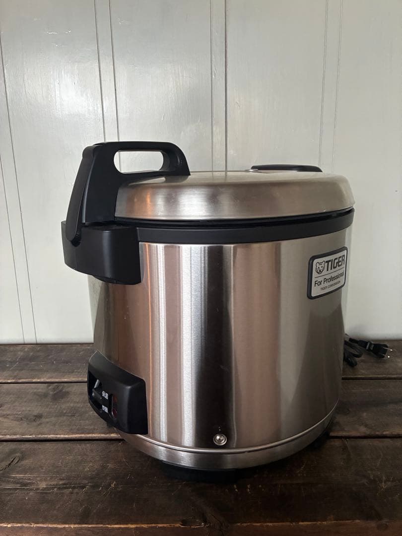 業務用　TIGER 炊飯ジャー　品番JNO-A360 色ステンレスXS 100v