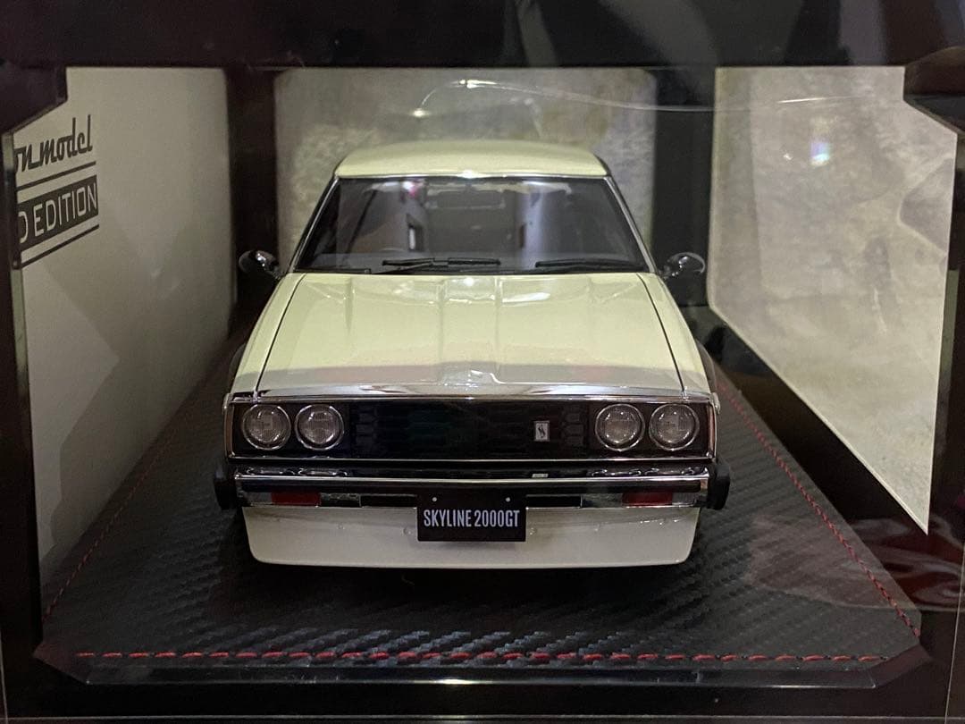 イグニッションモデルスカイラインジャパン2ドアL型エンジン模型付き1/18モデル