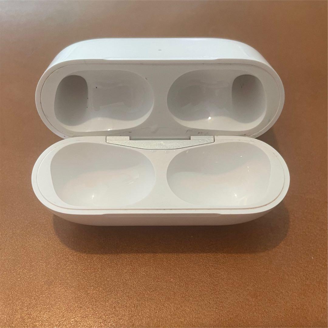 Apple AirPods Pro ケースのみ