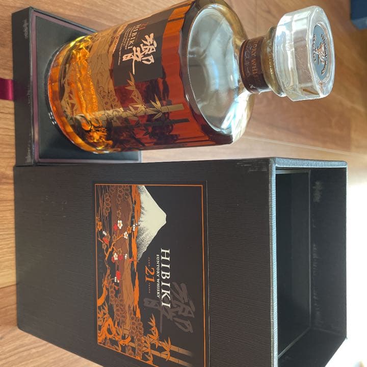 サントリーウィスキー　響21年　花鳥風月