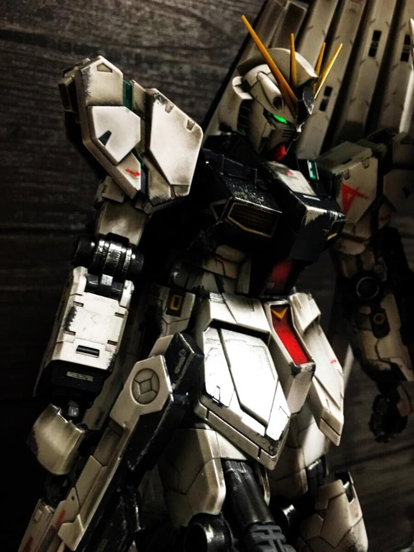 近日処分予定 MG 1/100 νガンダム Ver.ka　塗装完成品　ニュー