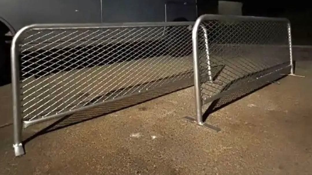 アメリカンフェンス風　バリケード　パーテーション800×400