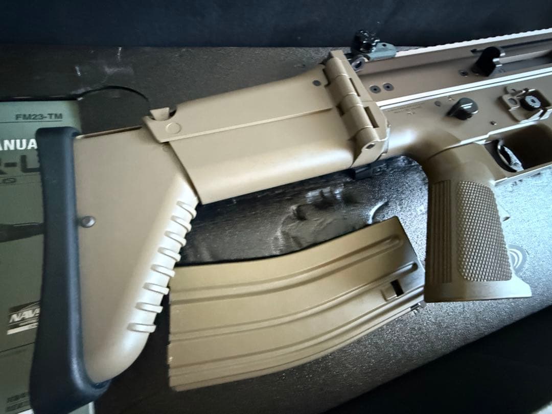 東京マルイ　次世代電動ガン　SCAR-Lフラットダークアース