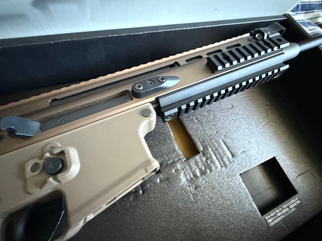 東京マルイ　次世代電動ガン　SCAR-Lフラットダークアース