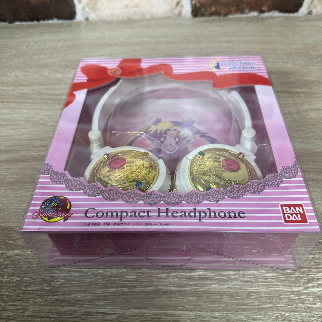 未開封　美少女戦士セーラームーン コンパクトステレオヘッドフォン　変身ブローチ