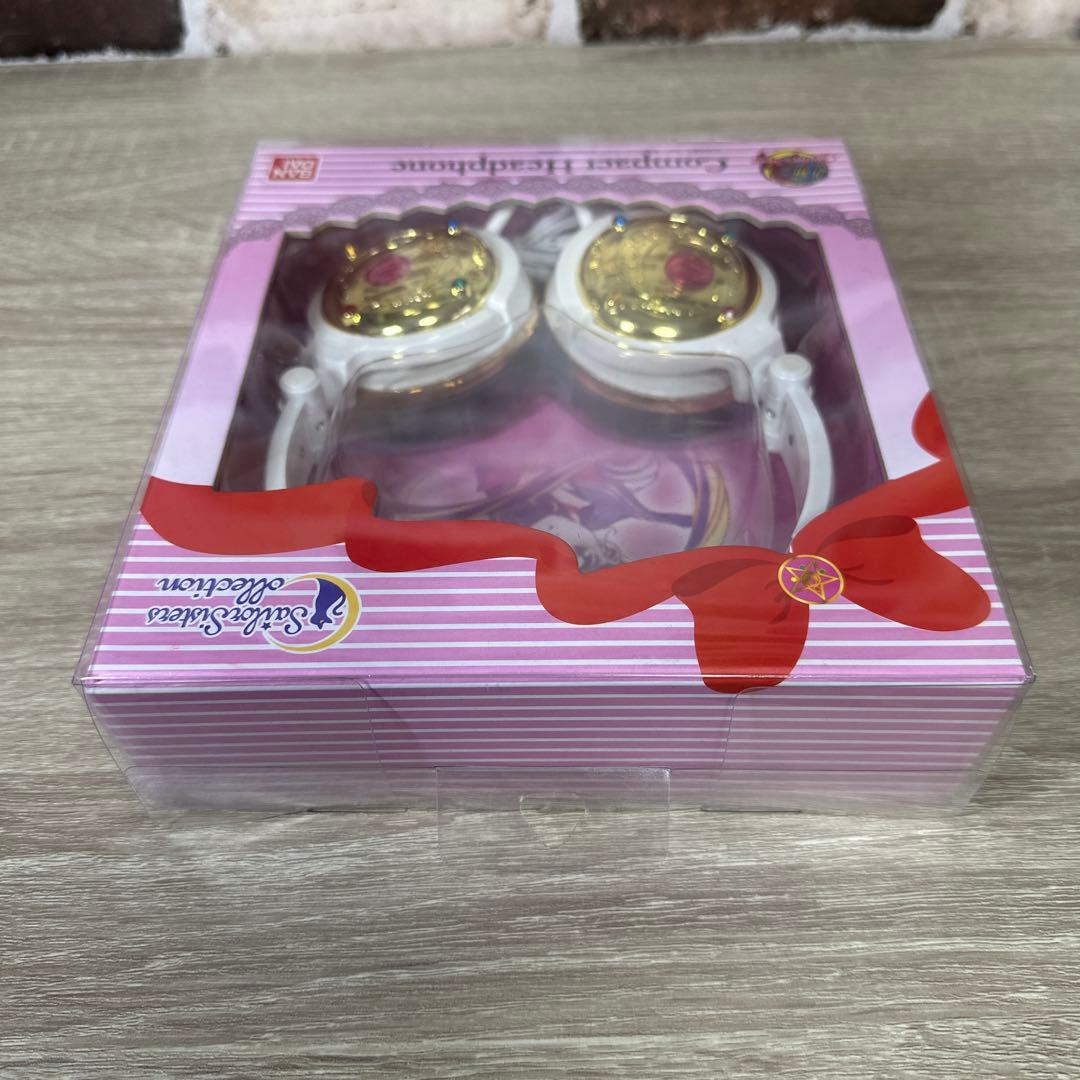 未開封　美少女戦士セーラームーン コンパクトステレオヘッドフォン　変身ブローチ