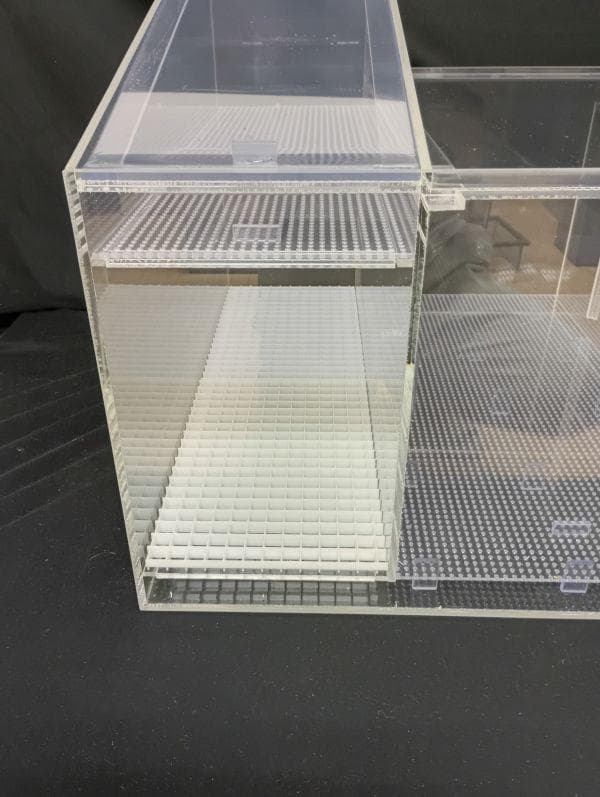 処分商品　１台限定　アクリル製３槽式濾過槽