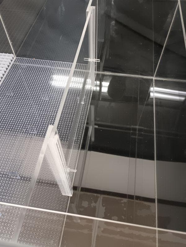 処分商品　１台限定　アクリル製３槽式濾過槽