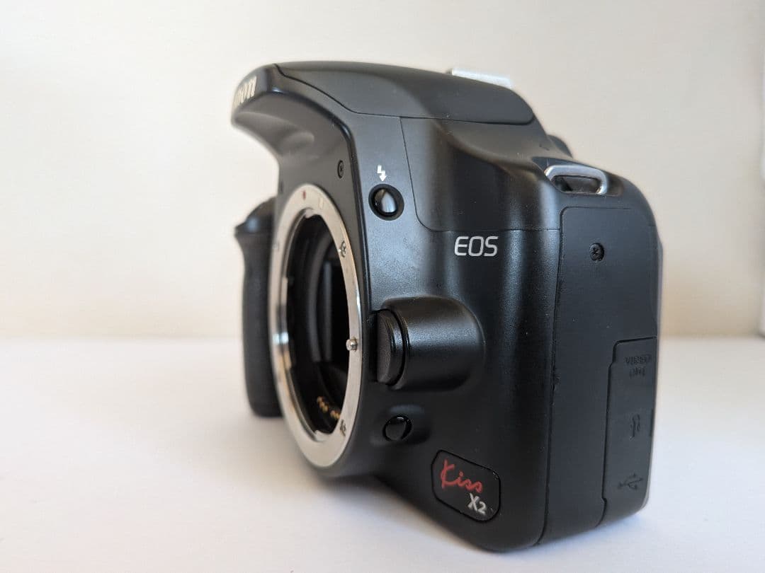 ♥美品 ショット数2079♥Canon EOS Kiss X2 デジタル一眼レフ