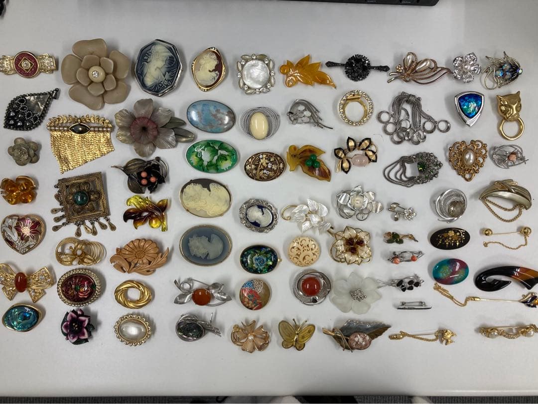レディース　アクセサリー　プローチ　真珠　宝石　プローチ71点まとめ売り