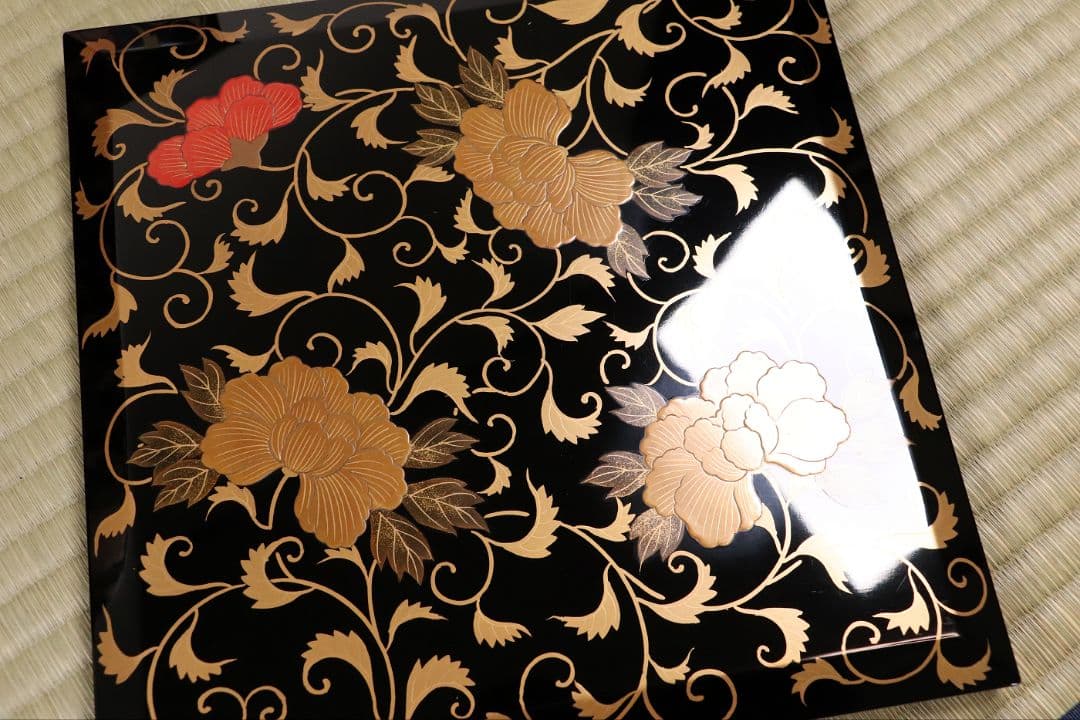 時代 牡丹唐草金蒔絵 黒塗 梨地 五段重 重台 桔梗紋 松鶴 共箱【MA120】