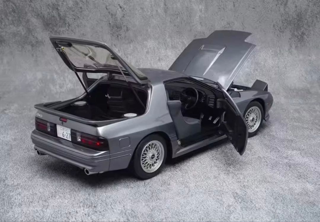 Savana RX-7 FC3S 1/18ミニカー WHEELART