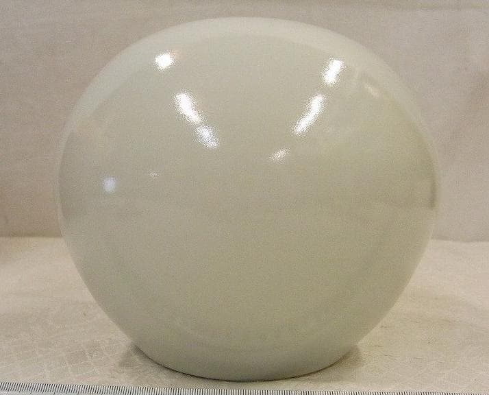 芸術院会員　河合誓徳　紅蘭花文壷　M16