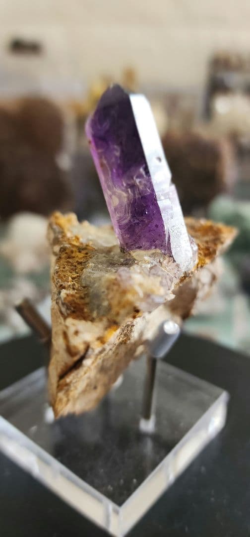 ナミビア産のロイヤルパープルアメジスト