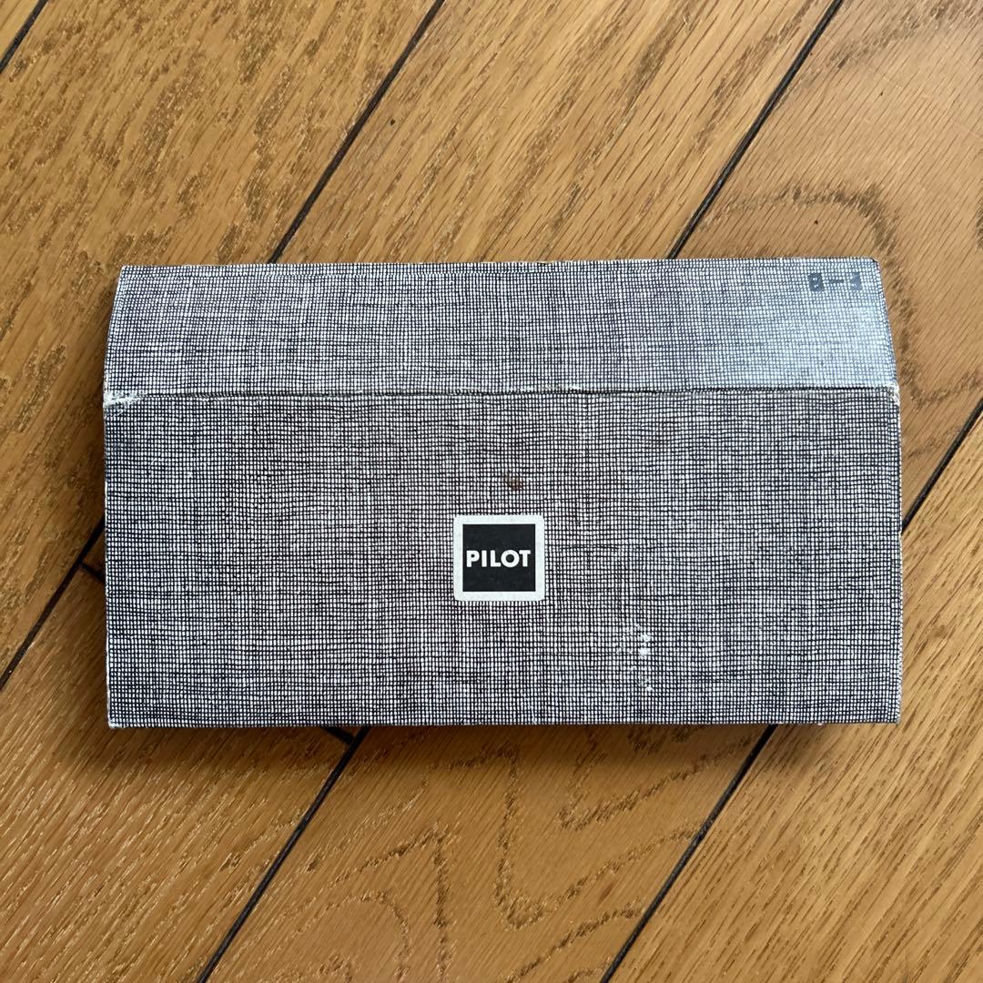 ◾️万年筆◾️昔の筆記用具◾️パイロット◾️PILOT◾️新品◾️未使用◾️換えインク付◾️昭和